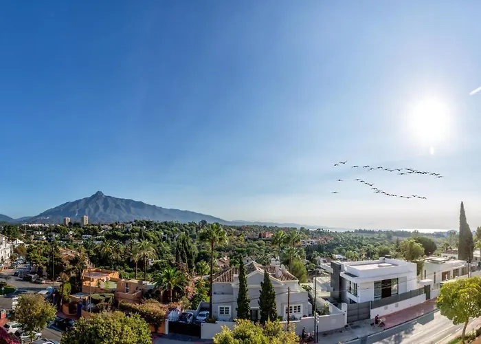 Appartement In Senorio De Aloha With Sea Views *