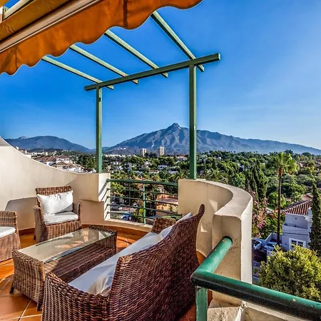 Apartment In Senorio De Aloha With Sea Views *