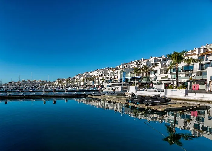 In Senorio De Aloha With Sea Views Marbella