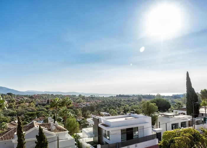 Apartamento In Senorio De Aloha With Sea Views *