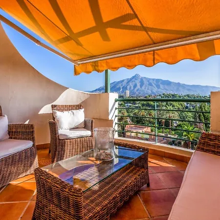 In Senorio De Aloha With Sea Views *