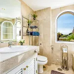 Apartamento In Senorio De Aloha With Sea Views