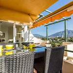 In Senorio De Aloha With Sea Views Apartamento Marbella