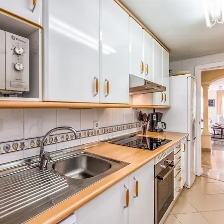 Apartment In Senorio De Aloha With Sea Views Marbella